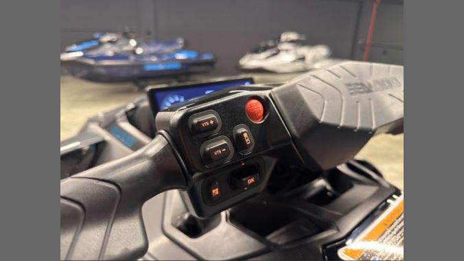05 Sea Doo GTX 325 Limited 2025